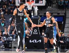 美媒选出5支潜力无限的NBA球(qiú)队，谁能(néng)建立王朝？