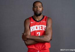 杜兰特宣布要(yào)缺(quē)席兩(liǎng)場(chǎng)关键比(bǐ)赛，遭(zāo)太阳记者嘲讽不敢来菲尼克斯