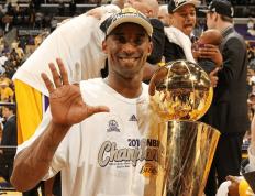 NBA总決(jué)赛拿3双有多難(nán)？乔丹科(kē)比0次，詹(zhān)姆斯(sī)遥遥领先(xiān)