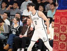 曾凡博NBA夏季联赛亮相尴尬，学习崔永熙成(chéng)关键任务