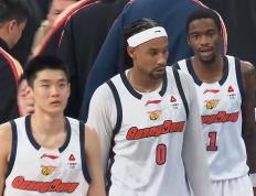 恭喜广东隊(duì)！NBA冠军中(zhōng)锋确认加盟，季后赛对阵上海男(nán)篮没悬念了！