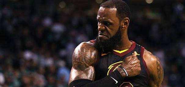 詹(zhān)姆斯将回归骑士队！湖人管理层不尊重导致转投(tóu)克利夫兰