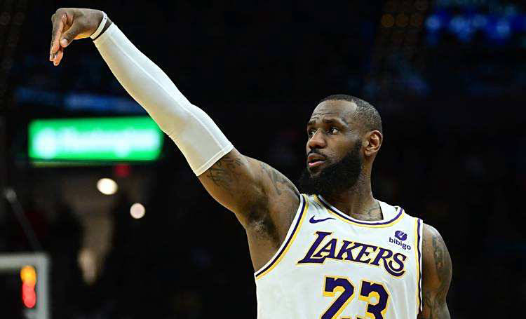 詹(zhān)姆斯将回归骑士队！湖人管理层不尊重导致转投(tóu)克利夫兰