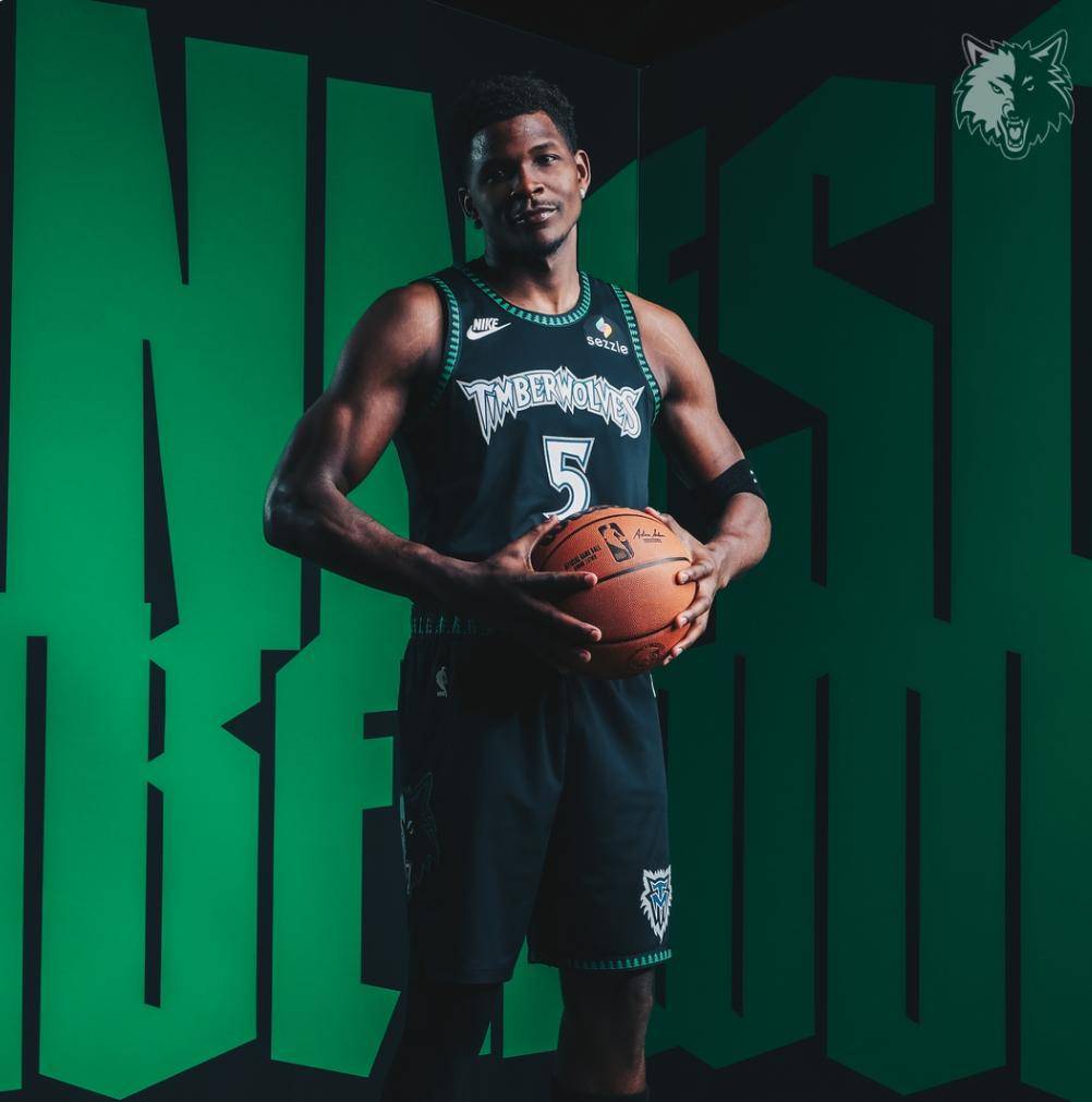 明尼苏达森林(lín)狼队發(fā)布“Black Trees”经典球衣(yī)