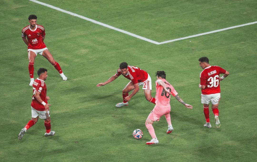 重温高光時(shí)刻,世俱杯“十佳球”盘点