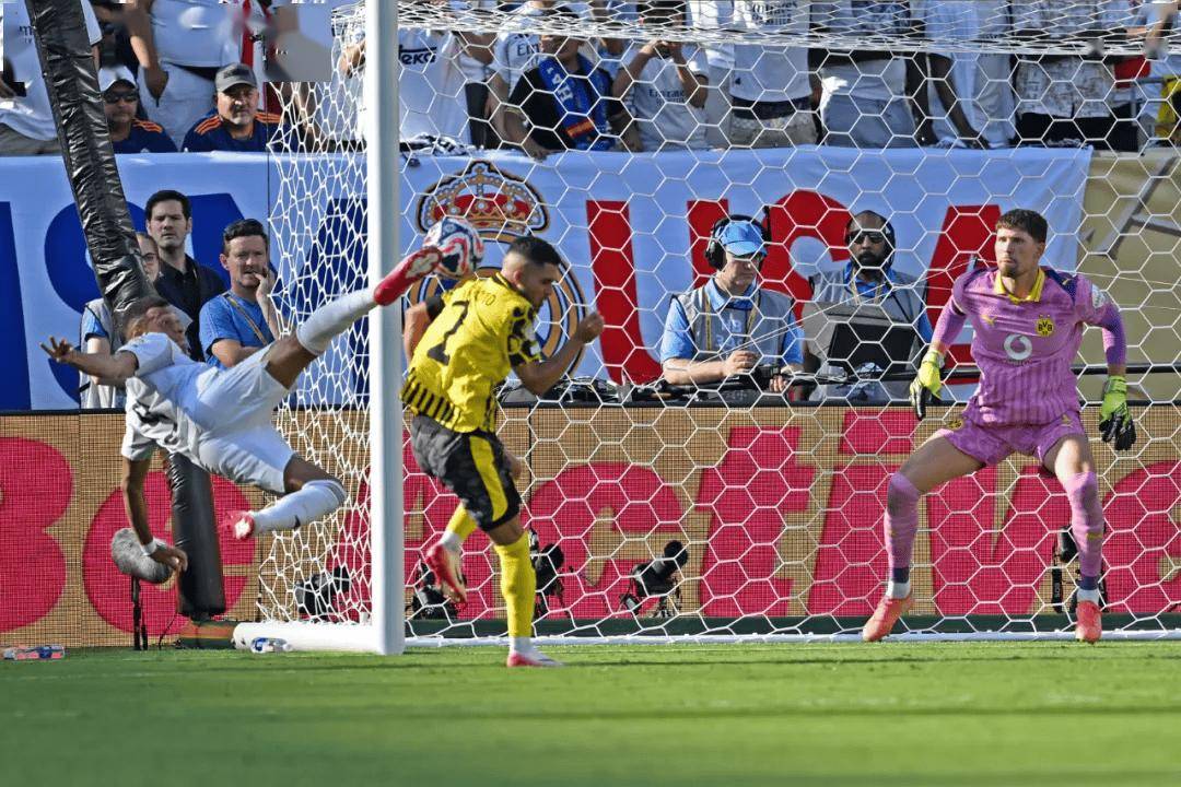 重温高光時(shí)刻,世俱杯“十佳球”盘点