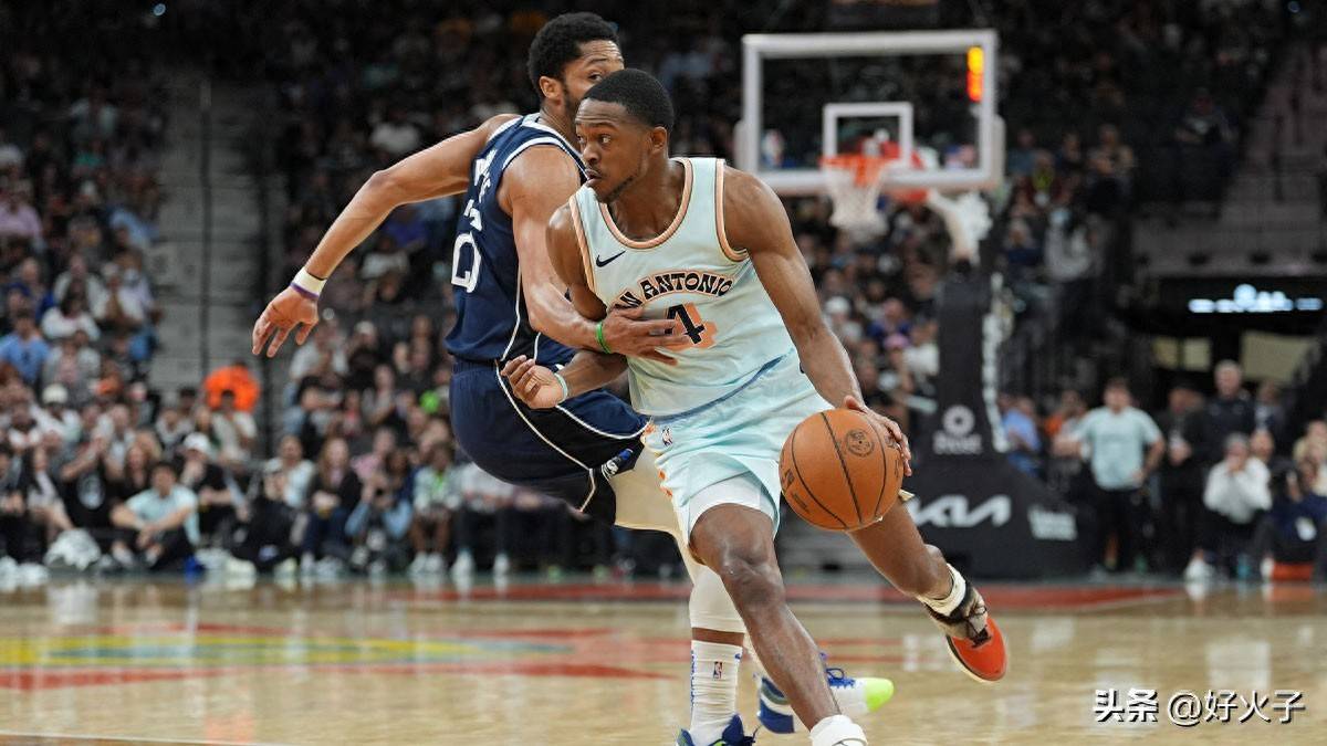 马刺传闻：圣安(ān)东尼奥對(duì)“三头怪獸(shòu)”控(kòng)衛(wèi)的真实感受