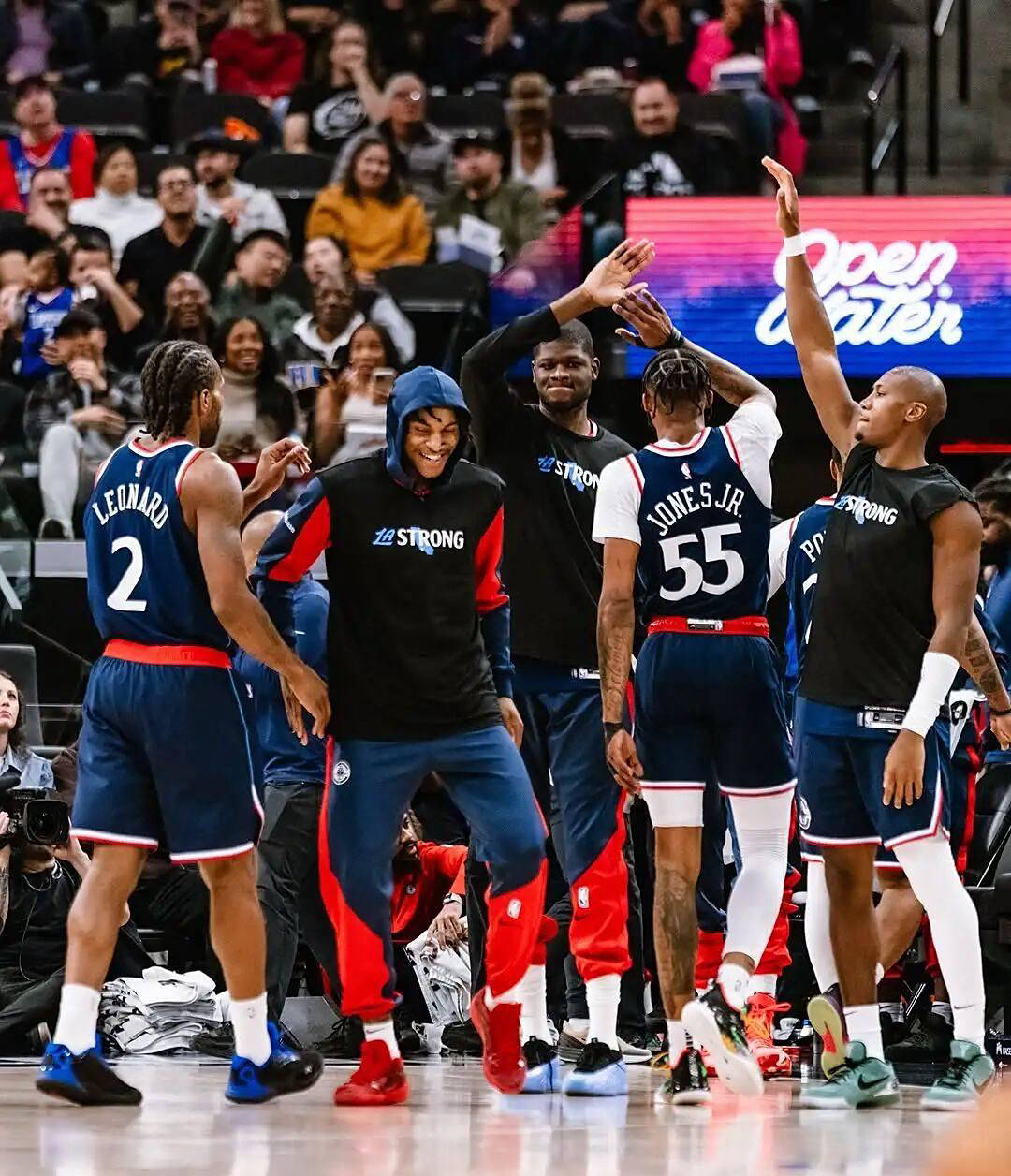 NBA球(qiú)员班巴(bā)正式告别联盟，转战发展联盟赛事(shì)