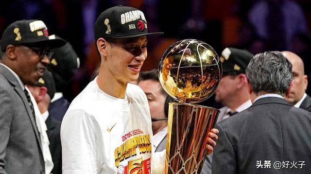 盘点：林(lín)书豪(háo)NBA生涯十大经典比赛