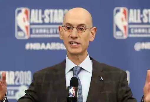 今日(rì)官(guān)宣!肖华亲承,NBA17冠王朝球队易主,巴斯家46年净赚99.3億(yì)