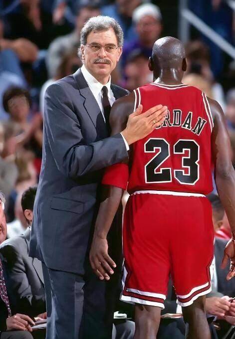 球星卡（NBA）：91/92赛季NBA总冠军芝加哥公牛队夺冠阵容
